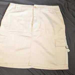 Chadwicks Cream Pencil Skirt